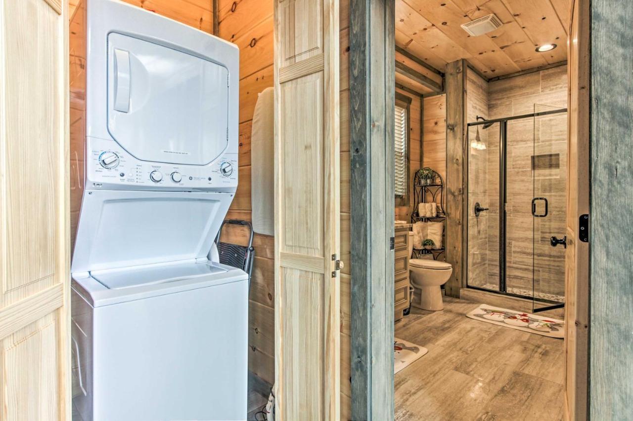 Smoky Mountain Hideaway With Hot Tub, Deck And Views! Βίλα Gatlinburg Εξωτερικό φωτογραφία