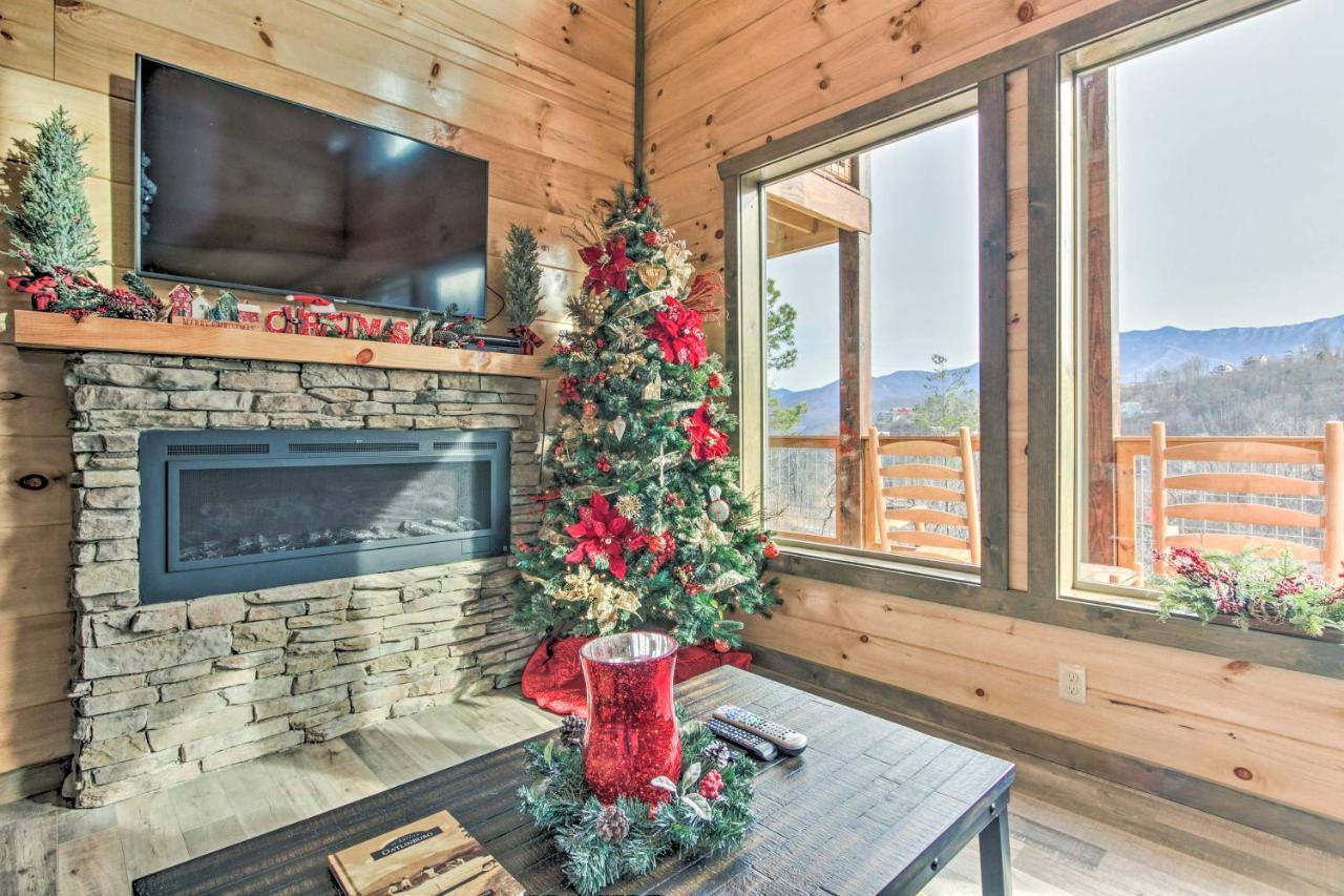 Smoky Mountain Hideaway With Hot Tub, Deck And Views! Βίλα Gatlinburg Εξωτερικό φωτογραφία
