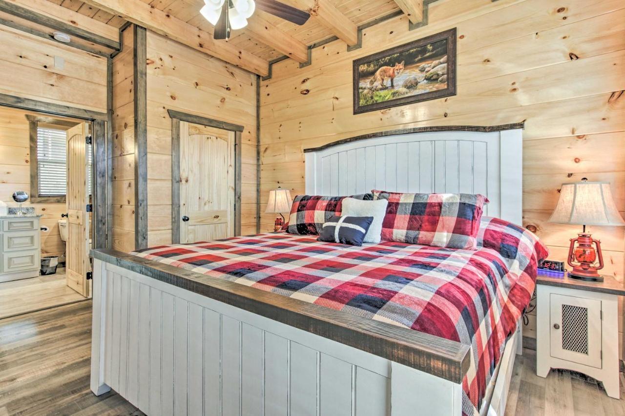 Smoky Mountain Hideaway With Hot Tub, Deck And Views! Βίλα Gatlinburg Εξωτερικό φωτογραφία
